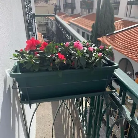 Primavera: Centre, Modern W/balcony *