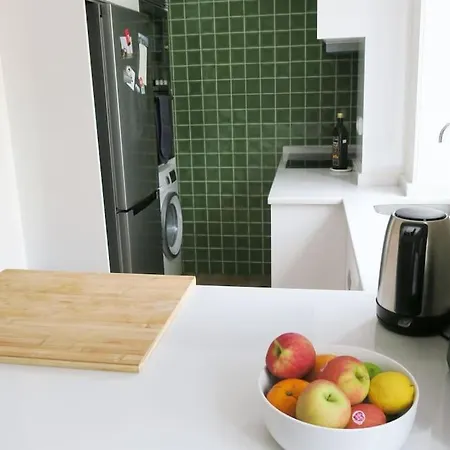 Apartment Primavera: Centre, Modern W/balcony *