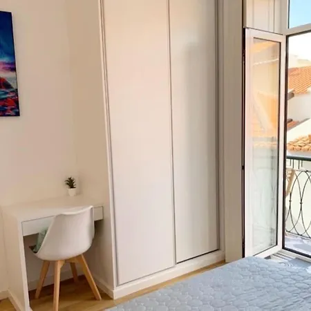 Appartement Primavera: Centre, Modern W/balcony