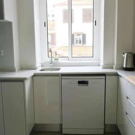 Primavera: Centre, Modern W/balcony شقة *