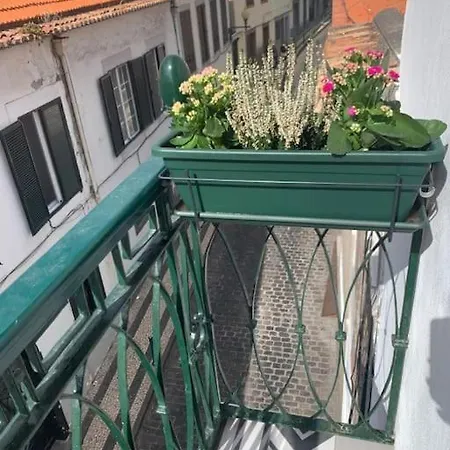 Primavera: Centre, Modern W/balcony فونشال